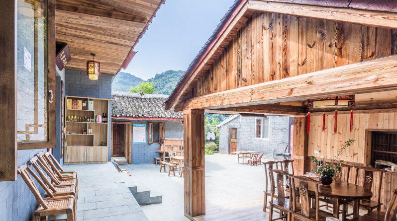 Wudangshan Tianle Hotel Shiyan  Εξωτερικό φωτογραφία