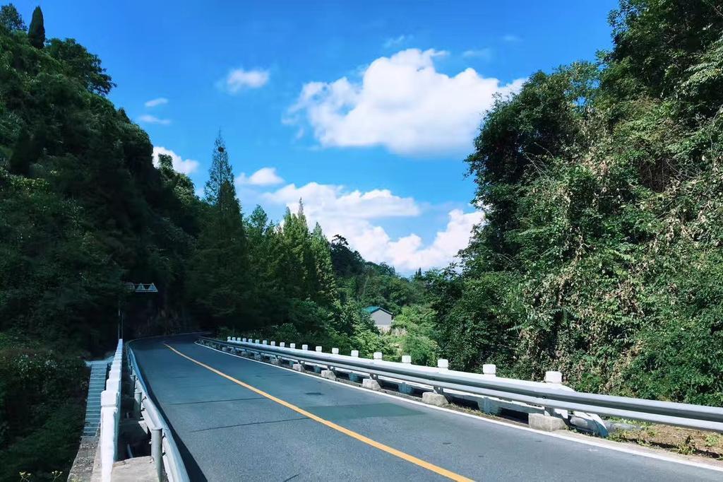 Wudangshan Tianle Hotel Shiyan  Εξωτερικό φωτογραφία
